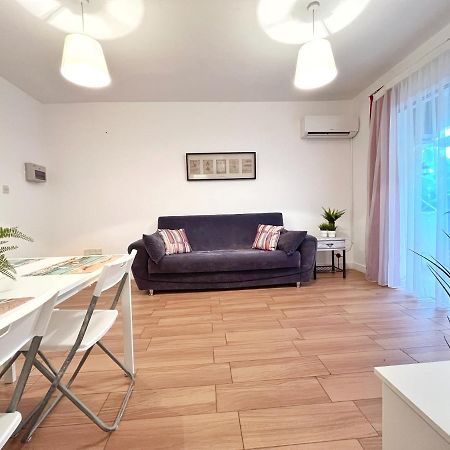 Central 2 Bedroom Apt Terrace And Pool Agia Napa Exterior foto