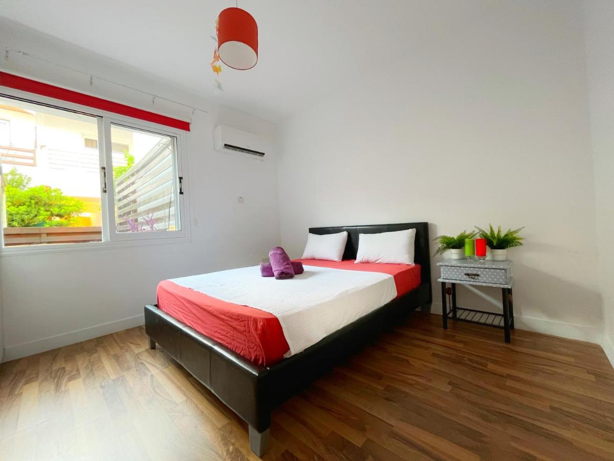 Central 2 Bedroom Apt Terrace And Pool Agia Napa Exterior foto